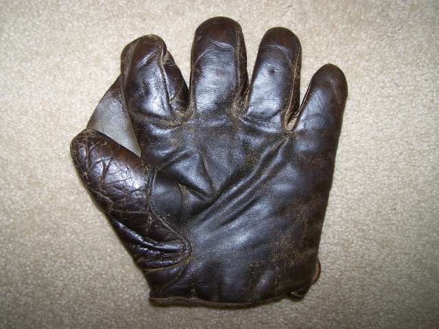 Spalding Full Web 2 Front